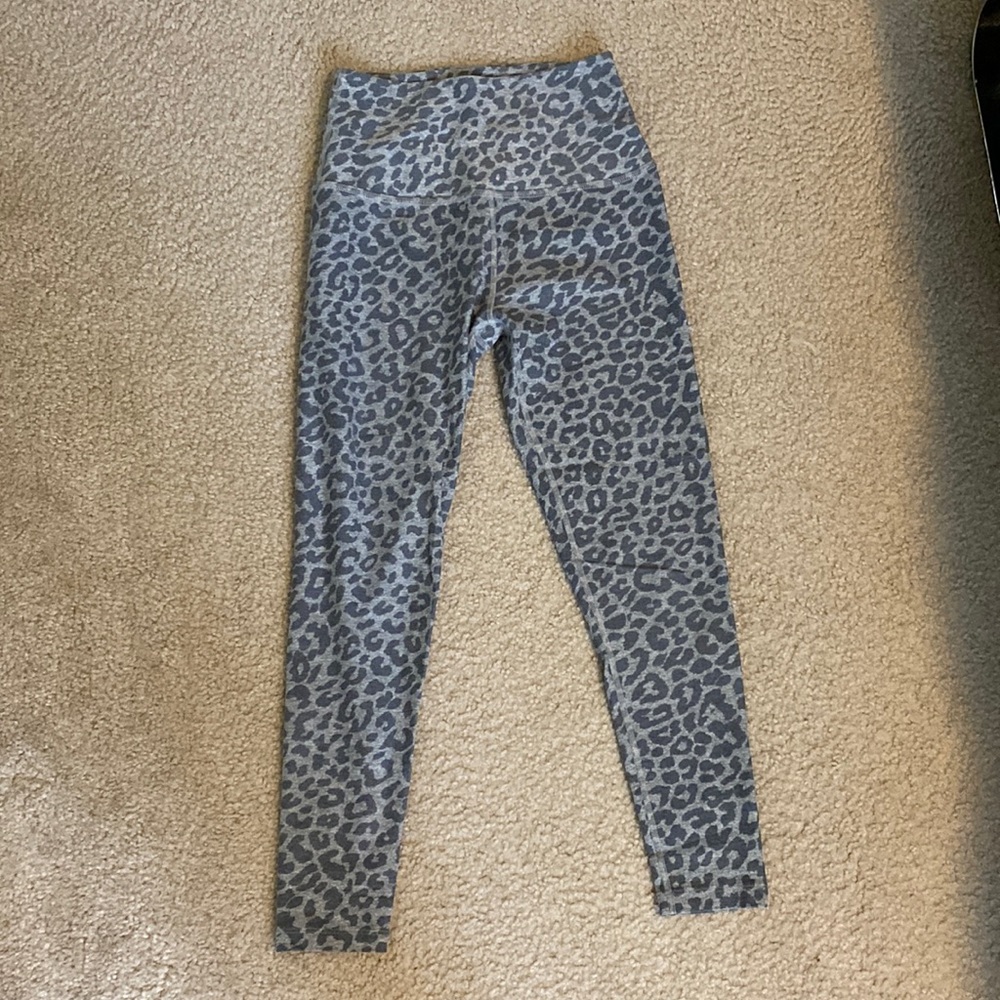 Beyond yoga leggings, size small
